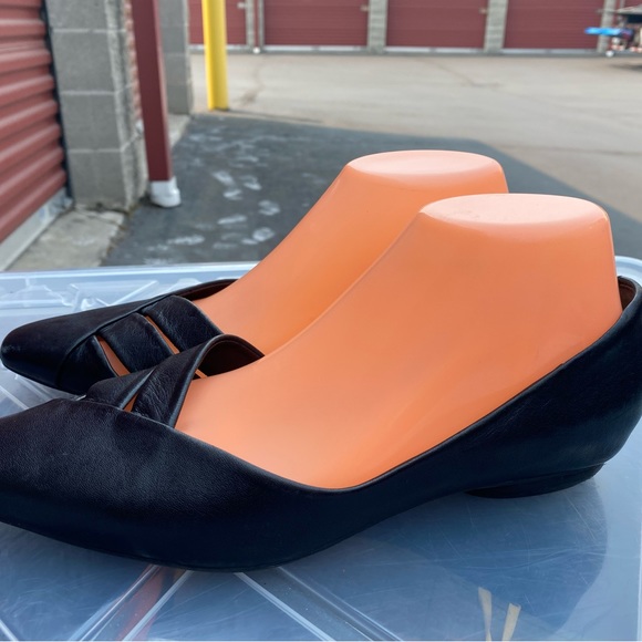 Franco Sarto Women’s Black Leather Loafer Slip On Shoes Pointed Toe - Size 7.5M - Picture 4 of 14